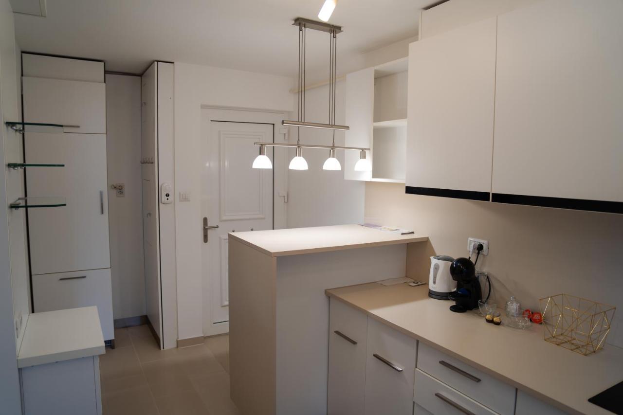 Ultracentral Golden Apartament 1 Suceava Exterior photo